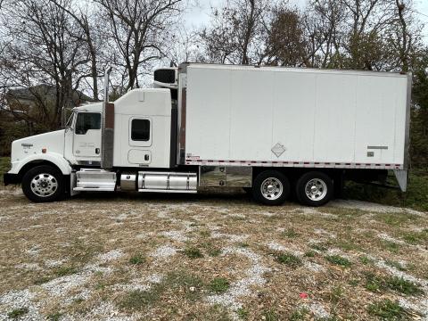 custom straight trucks